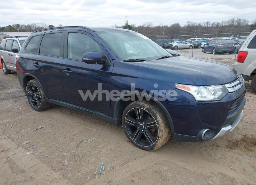 2015 Mitsubishi Outlander SE (VIN JA4AZ3A35FZ002328) main photo