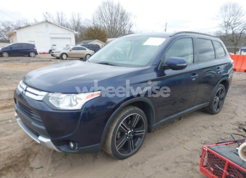 Photo 2 of 2015 Mitsubishi Outlander SE (VIN JA4AZ3A35FZ002328)