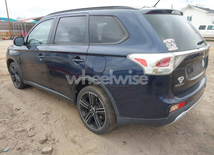 Photo 3 of 2015 Mitsubishi Outlander SE (VIN JA4AZ3A35FZ002328)