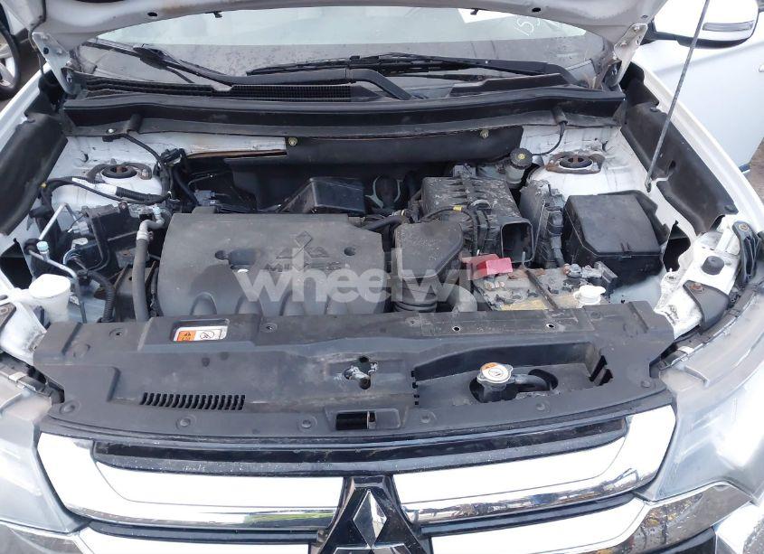 Photo 10 of 2016 Mitsubishi Outlander SE (VIN JA4AZ3A35GZ019549)