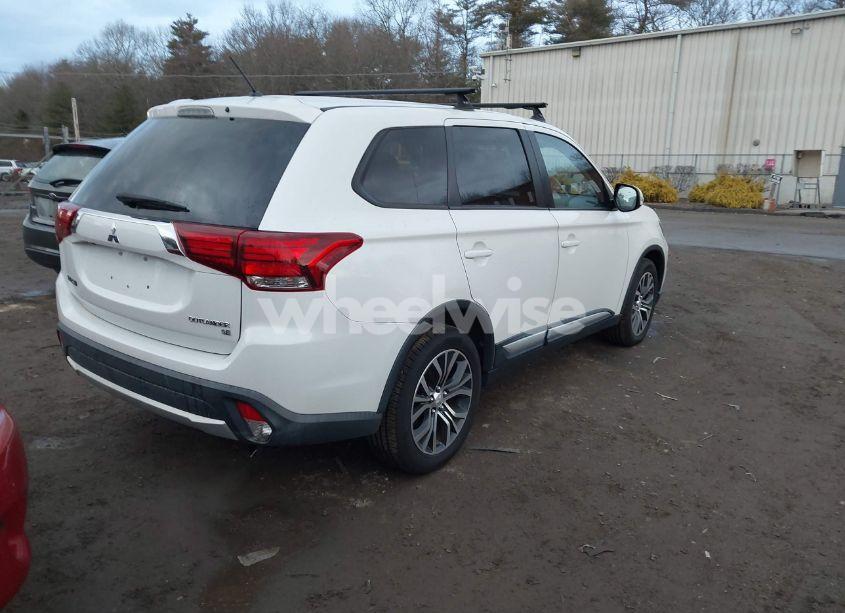 Photo 4 of 2016 Mitsubishi Outlander SE (VIN JA4AZ3A35GZ019549)