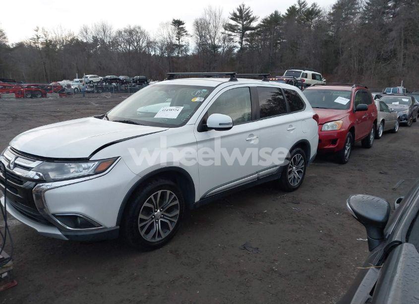 Photo 6 of 2016 Mitsubishi Outlander SE (VIN JA4AZ3A35GZ019549)