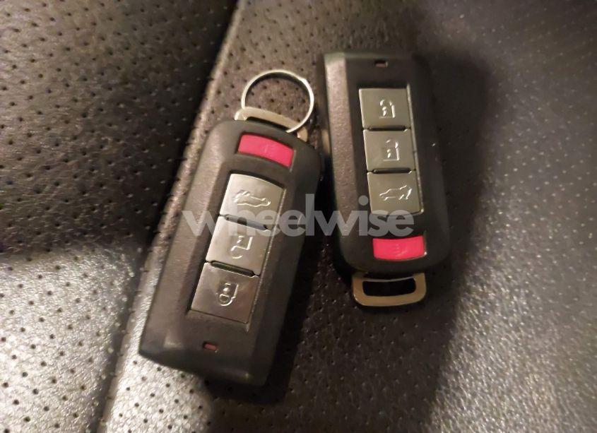 Photo 11 of 2016 Mitsubishi Outlander SEL (VIN JA4AZ3A35GZ037422)