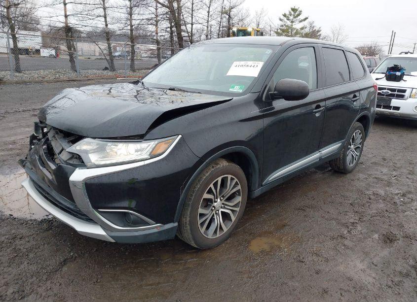 Photo 2 of 2016 Mitsubishi Outlander ES (VIN JA4AZ3A35GZ063700)