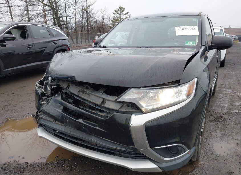 Photo 6 of 2016 Mitsubishi Outlander ES (VIN JA4AZ3A35GZ063700)