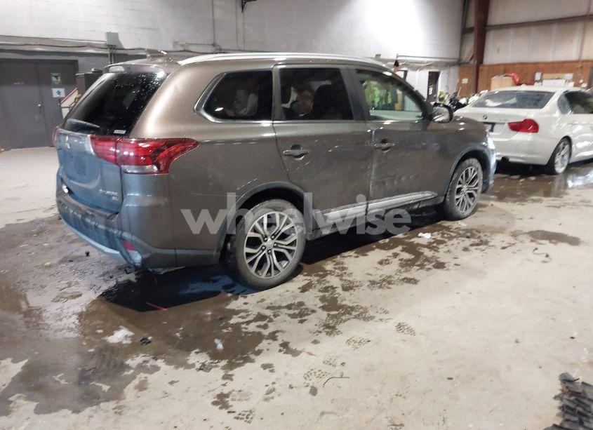 Photo 4 of 2017 Mitsubishi Outlander SEL (VIN JA4AZ3A35HZ069126)