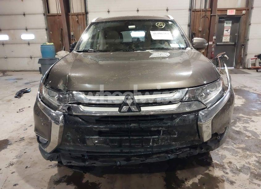 Photo 6 of 2017 Mitsubishi Outlander SEL (VIN JA4AZ3A35HZ069126)