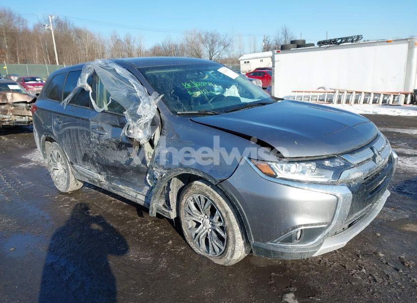 2018 Mitsubishi Outlander SE (VIN JA4AZ3A35JJ003454) main photo