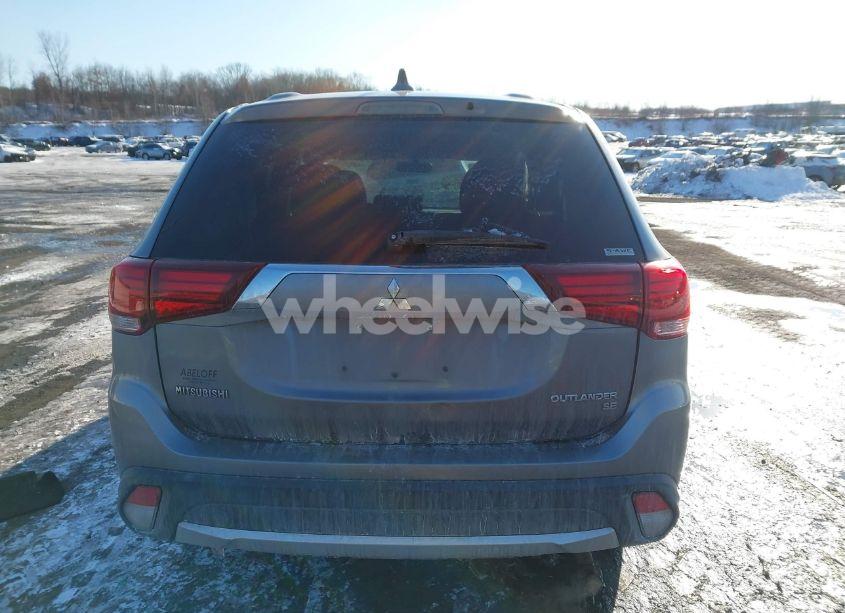 Photo 16 of 2018 Mitsubishi Outlander SE (VIN JA4AZ3A35JJ003454)