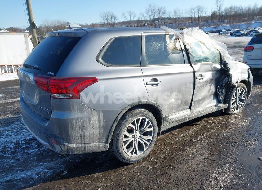 Photo 4 of 2018 Mitsubishi Outlander SE (VIN JA4AZ3A35JJ003454)