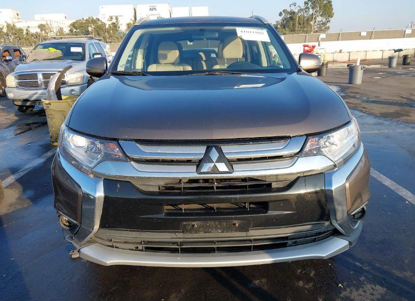 Photo 12 of 2018 Mitsubishi Outlander SE/SEL (VIN JA4AZ3A35JZ009787)