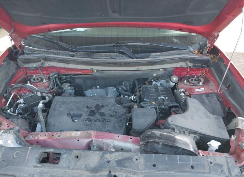 Photo 10 of 2018 Mitsubishi Outlander SE (VIN JA4AZ3A35JZ041056)