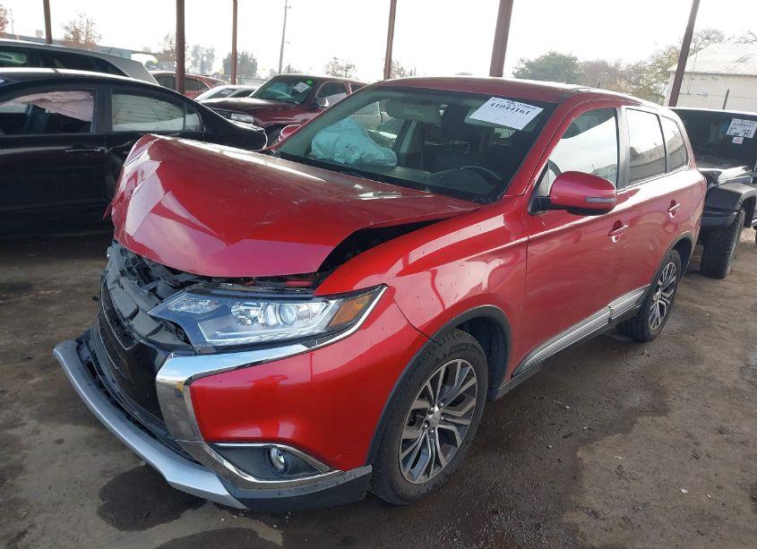Photo 2 of 2018 Mitsubishi Outlander SE (VIN JA4AZ3A35JZ041056)