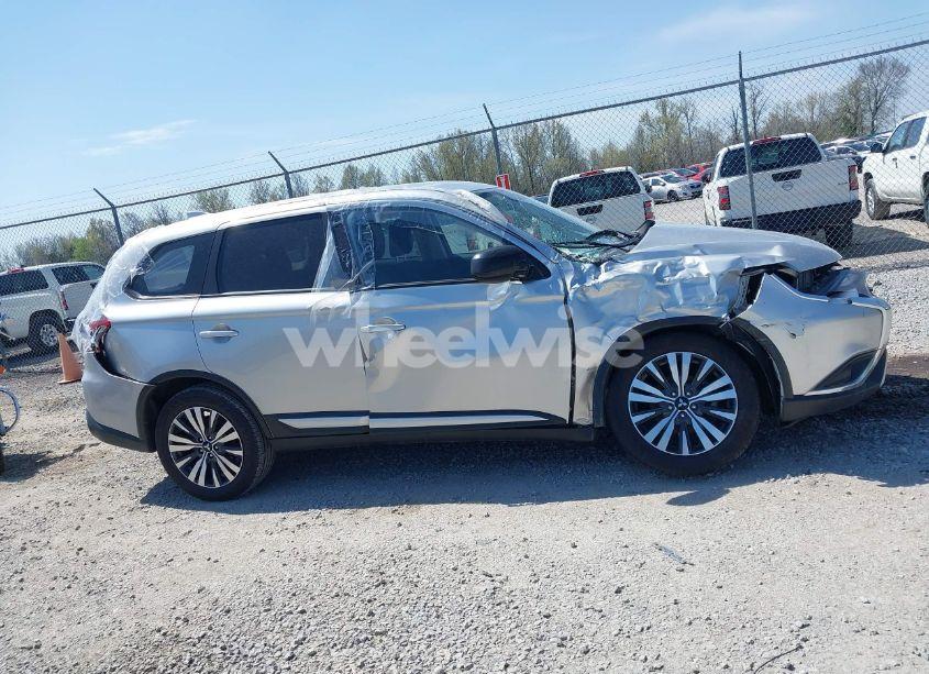 Photo 13 of 2019 Mitsubishi Outlander ES (VIN JA4AZ3A35KZ003568)