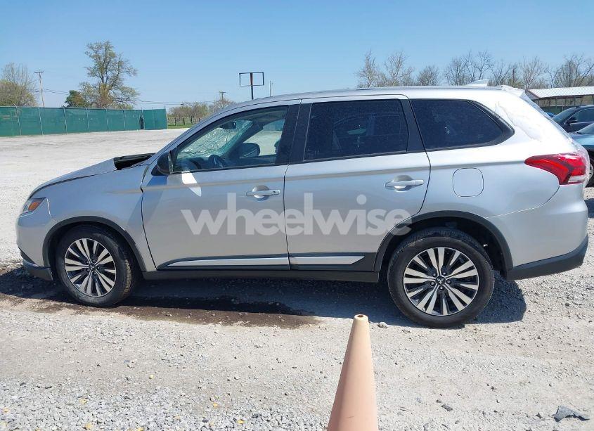 Photo 14 of 2019 Mitsubishi Outlander ES (VIN JA4AZ3A35KZ003568)