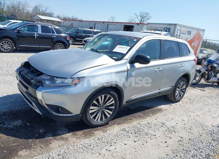 Photo 2 of 2019 Mitsubishi Outlander ES (VIN JA4AZ3A35KZ003568)