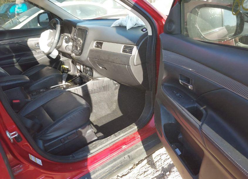 Photo 5 of 2019 Mitsubishi Outlander SEL (VIN JA4AZ3A35KZ014117)