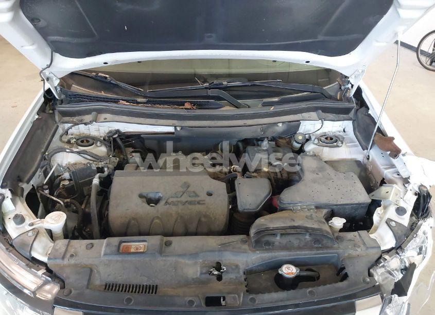 Photo 10 of 2019 Mitsubishi Outlander SEL (VIN JA4AZ3A35KZ023268)