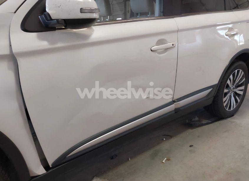 Photo 17 of 2019 Mitsubishi Outlander SEL (VIN JA4AZ3A35KZ023268)