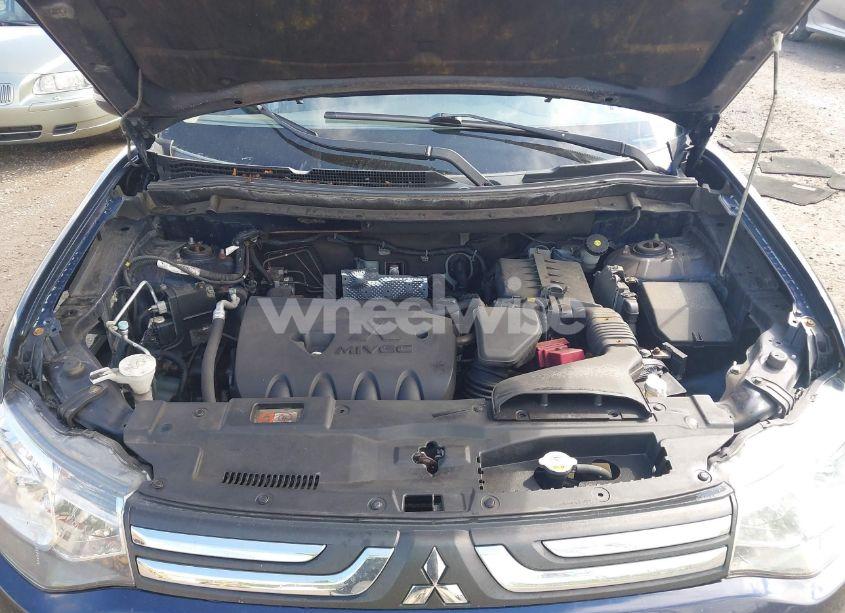 Photo 10 of 2014 Mitsubishi Outlander SE (VIN JA4AZ3A36EZ006533)