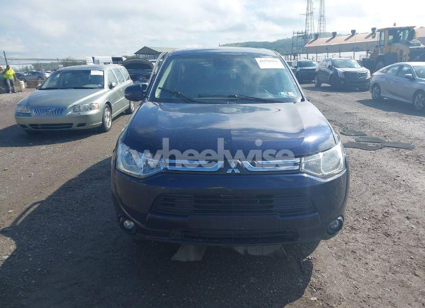 Photo 13 of 2014 Mitsubishi Outlander SE (VIN JA4AZ3A36EZ006533)