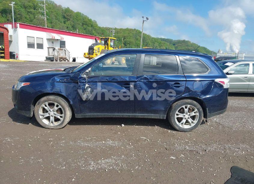 Photo 15 of 2014 Mitsubishi Outlander SE (VIN JA4AZ3A36EZ006533)