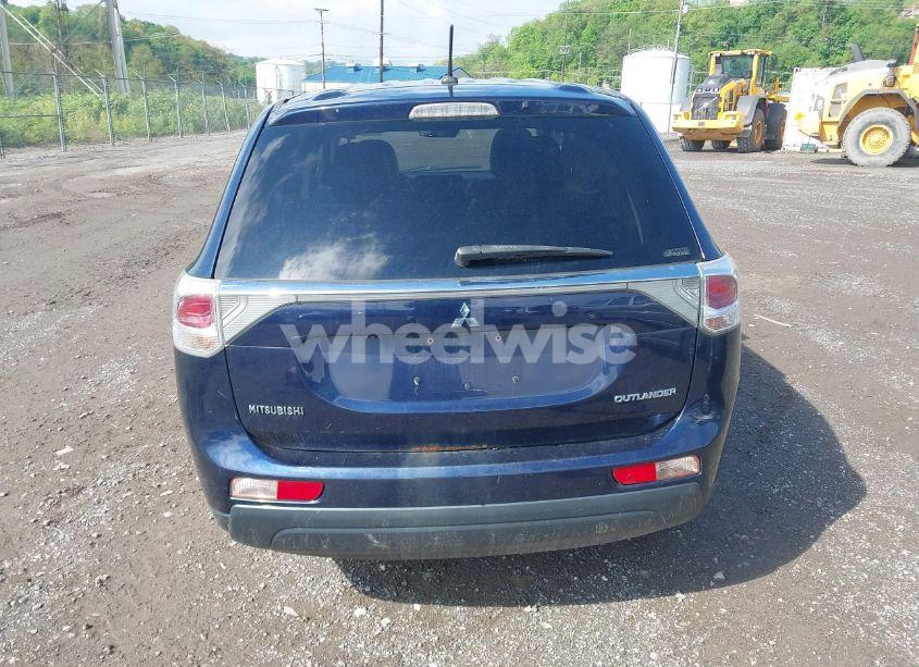 Photo 17 of 2014 Mitsubishi Outlander SE (VIN JA4AZ3A36EZ006533)