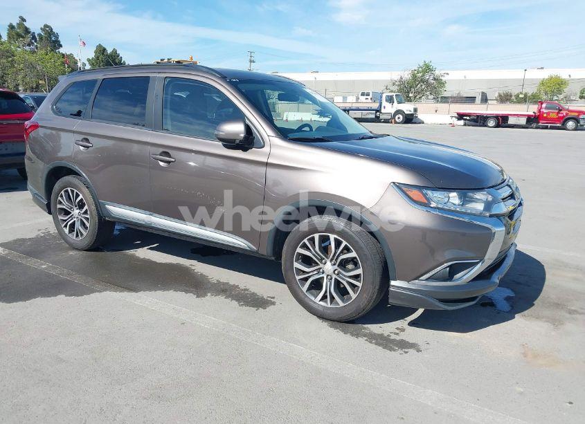 2016 Mitsubishi Outlander ES/SE/SEL (VIN JA4AZ3A36GZ018927) main photo