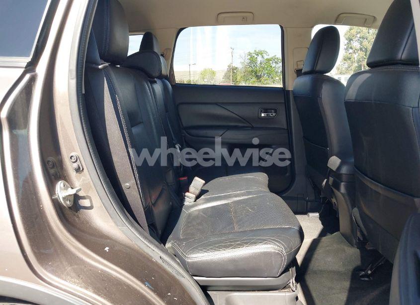 Photo 8 of 2016 Mitsubishi Outlander ES/SE/SEL (VIN JA4AZ3A36GZ018927)