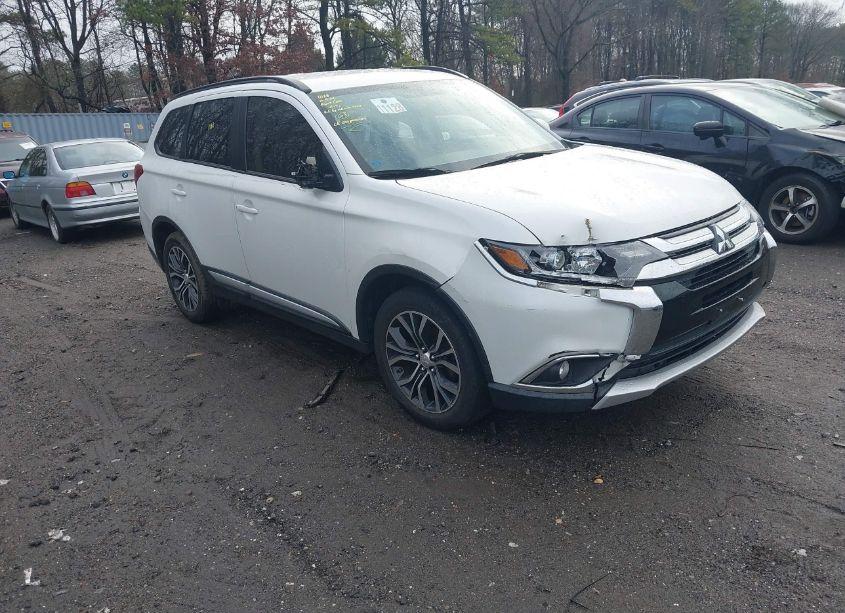 2016 Mitsubishi Outlander SEL (VIN JA4AZ3A36GZ024145) main photo