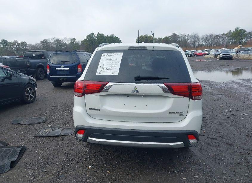 Photo 16 of 2016 Mitsubishi Outlander SEL (VIN JA4AZ3A36GZ024145)