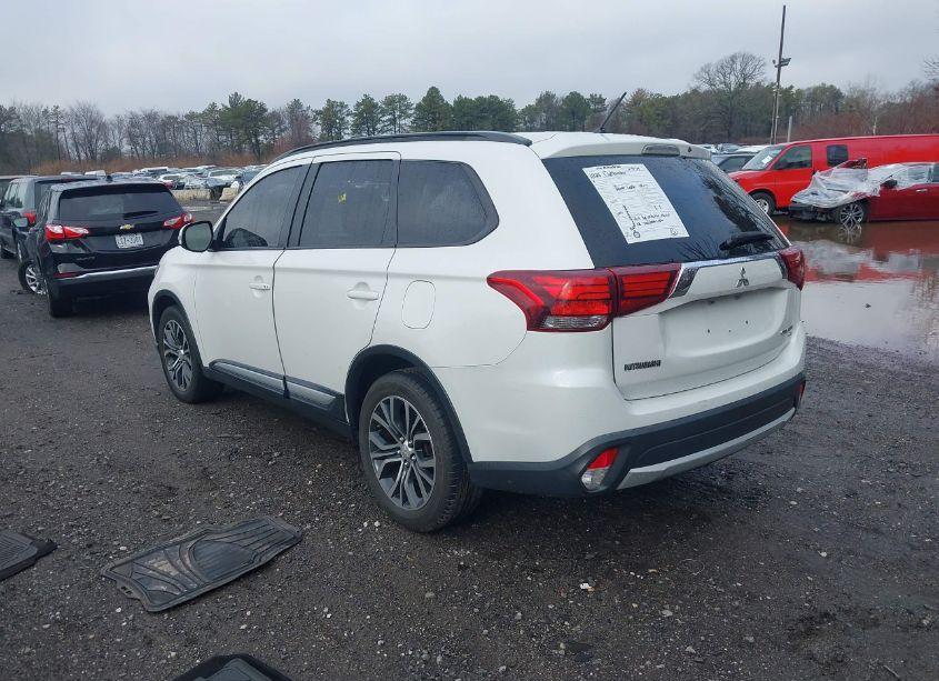 Photo 3 of 2016 Mitsubishi Outlander SEL (VIN JA4AZ3A36GZ024145)