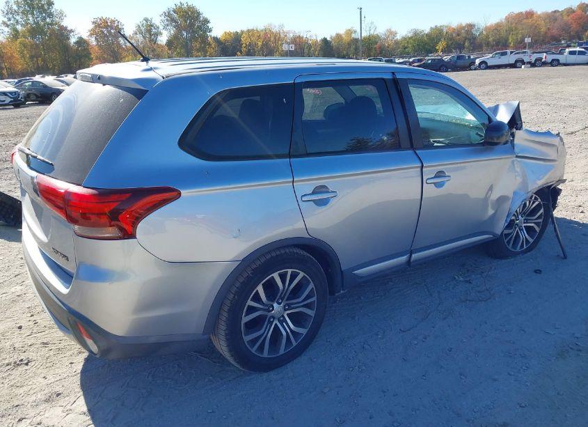 Photo 4 of 2016 Mitsubishi Outlander ES (VIN JA4AZ3A36GZ040863)