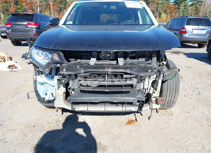 Photo 6 of 2017 Mitsubishi Outlander SE (VIN JA4AZ3A36HZ054330)