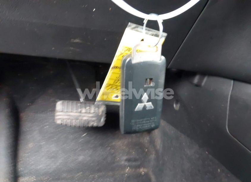 Photo 11 of 2018 Mitsubishi Outlander SEL (VIN JA4AZ3A36JJ000675)