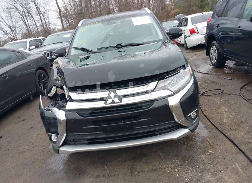 Photo 12 of 2018 Mitsubishi Outlander SEL (VIN JA4AZ3A36JJ000675)