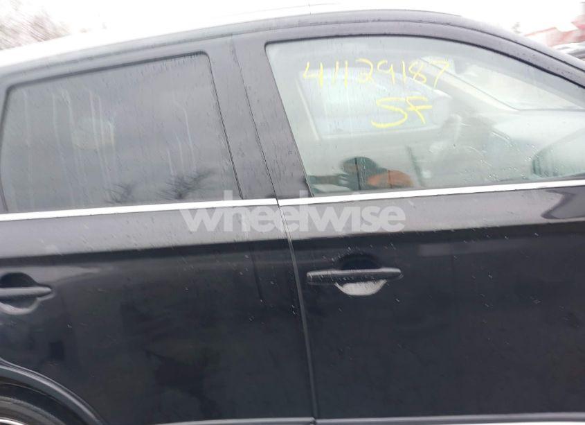 Photo 13 of 2018 Mitsubishi Outlander SEL (VIN JA4AZ3A36JJ000675)