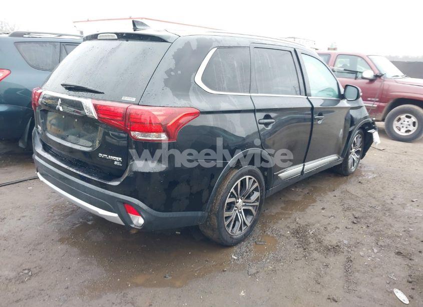 Photo 4 of 2018 Mitsubishi Outlander SEL (VIN JA4AZ3A36JJ000675)