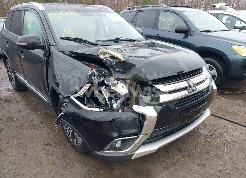 Photo 6 of 2018 Mitsubishi Outlander SEL (VIN JA4AZ3A36JJ000675)