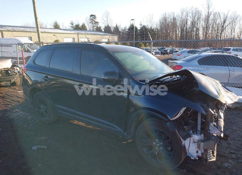2018 Mitsubishi Outlander LE (VIN JA4AZ3A36JZ019681) main photo
