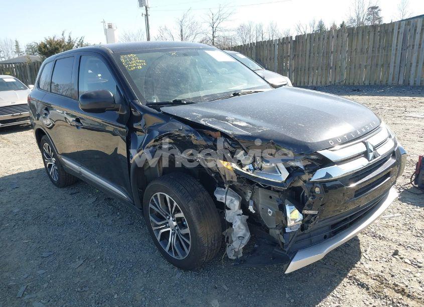 2018 Mitsubishi Outlander ES (VIN JA4AZ3A36JZ057072) main photo