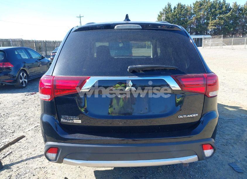 Photo 17 of 2018 Mitsubishi Outlander ES (VIN JA4AZ3A36JZ057072)