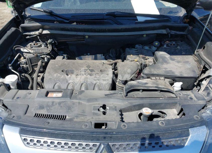 Photo 10 of 2019 Mitsubishi Outlander SE (VIN JA4AZ3A36KZ019410)