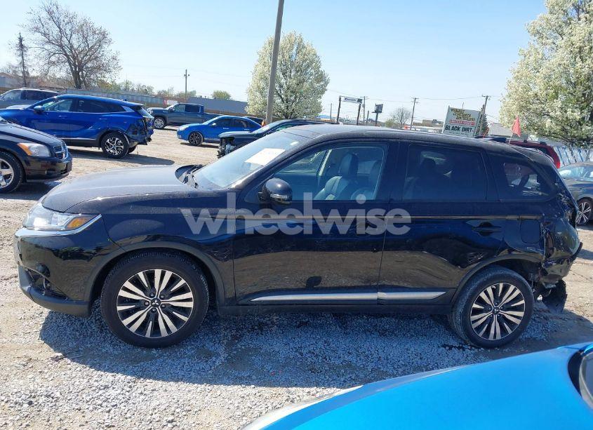 Photo 14 of 2019 Mitsubishi Outlander SE (VIN JA4AZ3A36KZ019410)