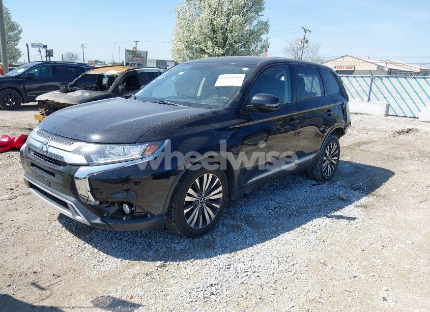 Photo 2 of 2019 Mitsubishi Outlander SE (VIN JA4AZ3A36KZ019410)