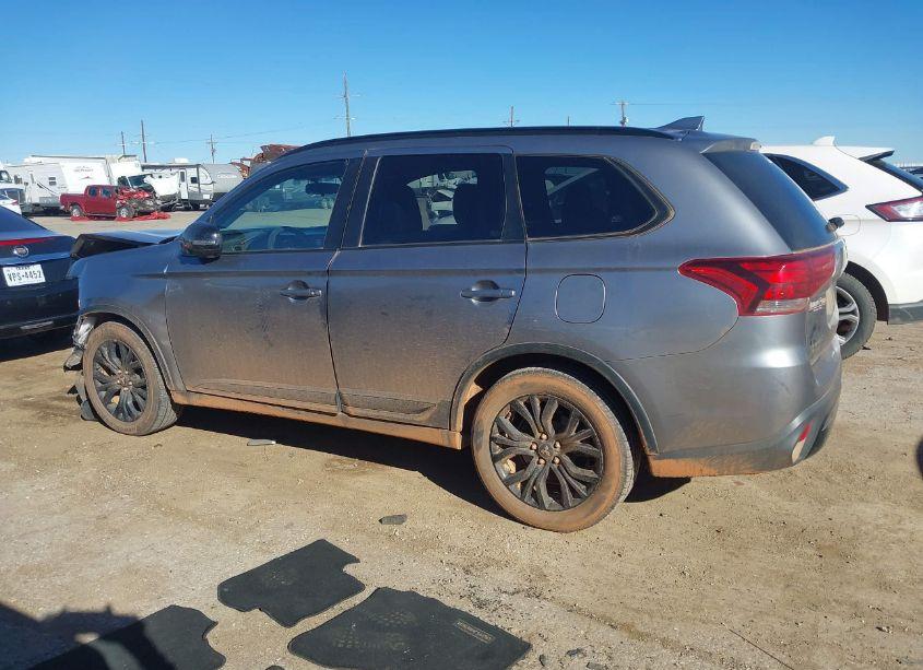 Photo 15 of 2019 Mitsubishi Outlander LE (VIN JA4AZ3A36KZ026082)