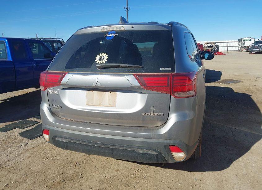Photo 17 of 2019 Mitsubishi Outlander LE (VIN JA4AZ3A36KZ026082)