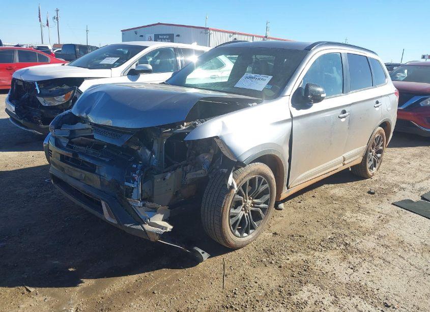 Photo 2 of 2019 Mitsubishi Outlander LE (VIN JA4AZ3A36KZ026082)