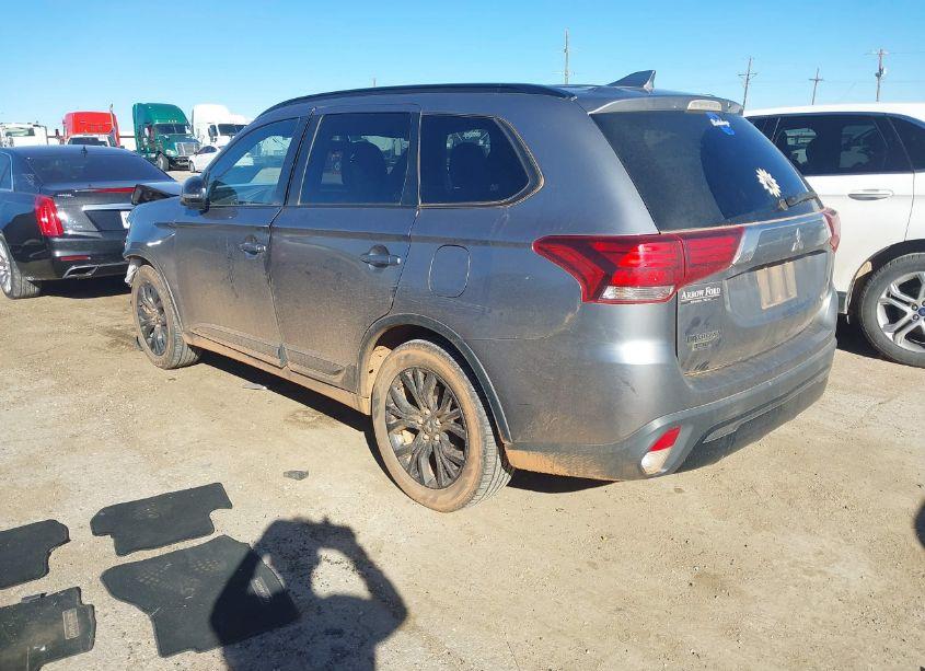 Photo 3 of 2019 Mitsubishi Outlander LE (VIN JA4AZ3A36KZ026082)