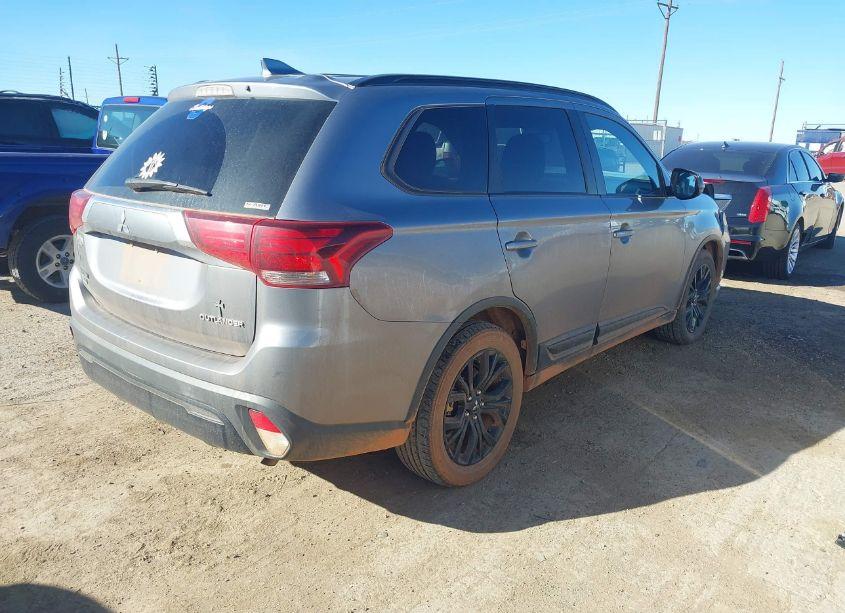 Photo 4 of 2019 Mitsubishi Outlander LE (VIN JA4AZ3A36KZ026082)